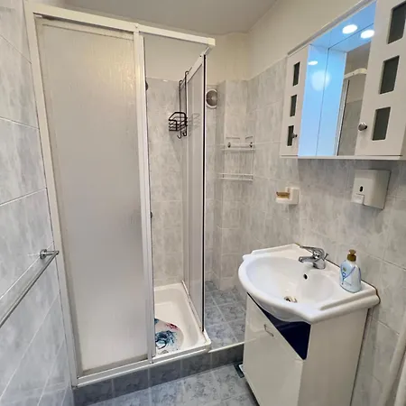 Glasgow 2bdr Peaceful 1 Min From Metro W Wifi Apartman Szófia