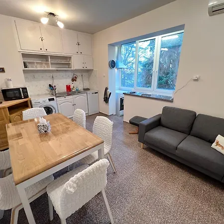 Glasgow 2bdr Peaceful 1 Min From Metro W Wifi Apartament