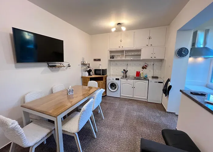 Glasgow 2bdr Peaceful 1 Min From Metro W Wifi *