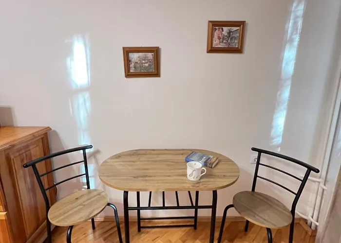 Glasgow 2bdr Peaceful 1 Min From Metro W Wifi Sofia