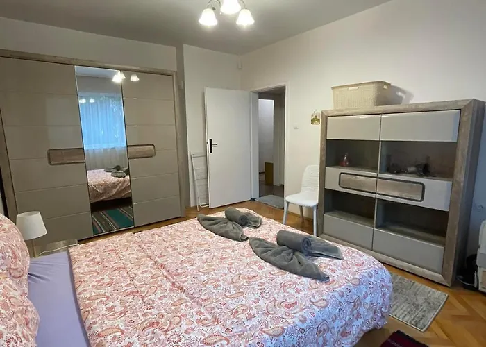 Glasgow 2bdr Peaceful 1 Min From Metro W Wifi Sofia