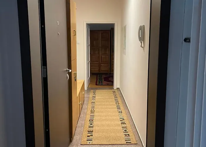 Glasgow 2bdr Peaceful 1 Min From Metro W Wifi Sofia