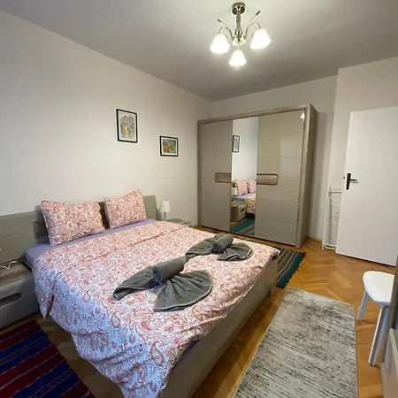 Glasgow 2bdr Peaceful 1 Min From Metro W Wifi Apartment *